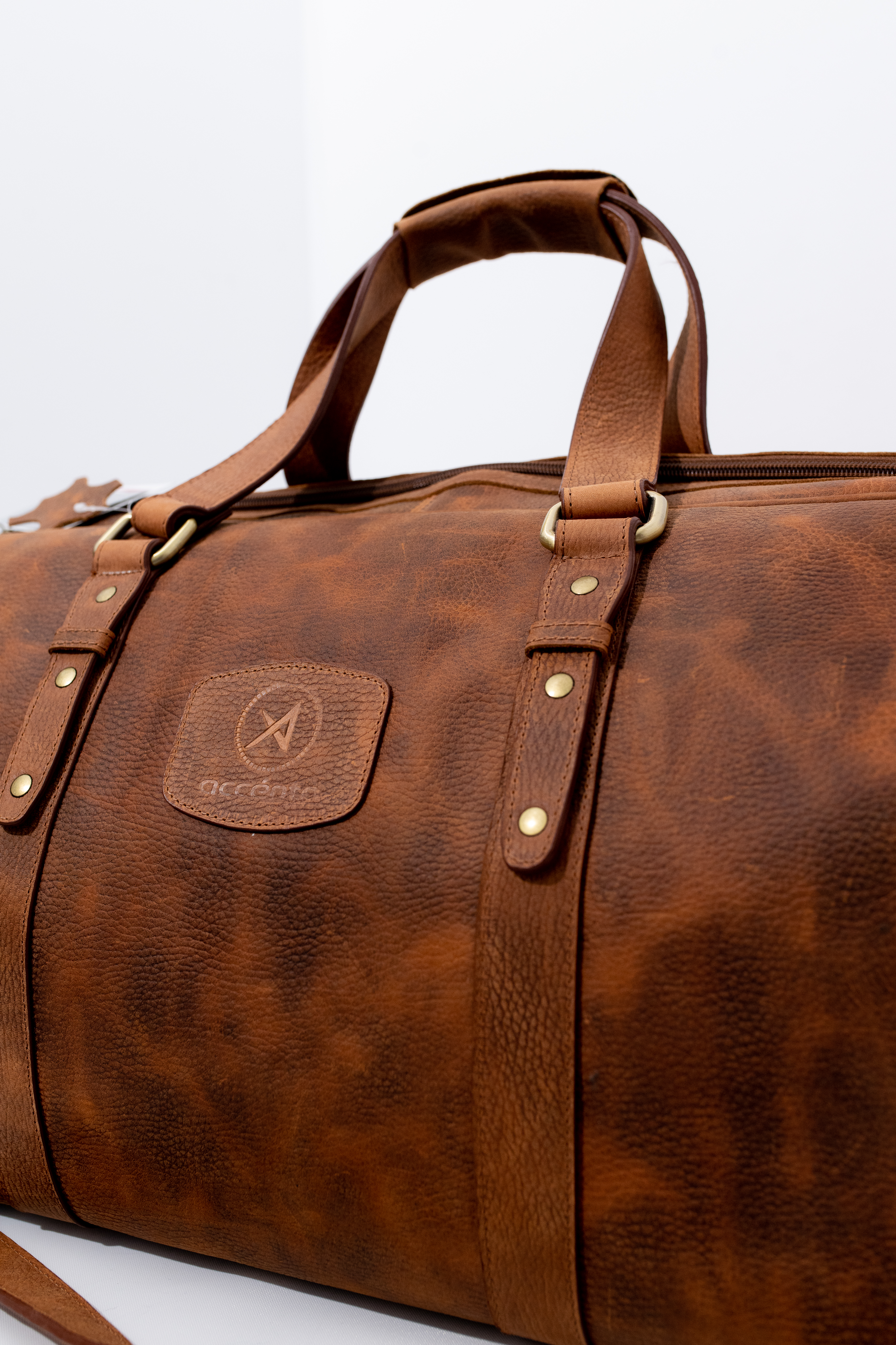 Accento Leather